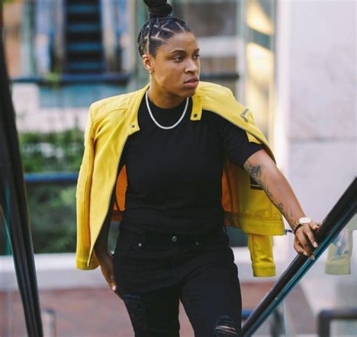 Young Ezee 【Biography】Age, Net Worth, In Relation, Nationality Lesbian