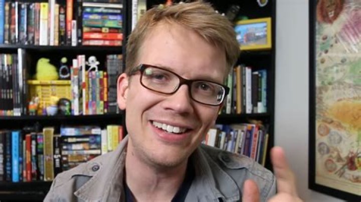YouTuber Hank Green reveals cancer diagnosis, skips VidCon Variety