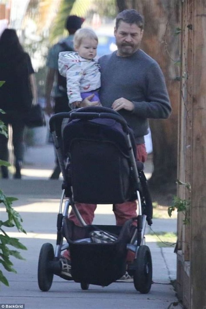 Zach Galifianakis Second Baby Boy With Wife Quinn Lundberg